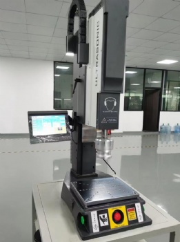 整胎破碎機